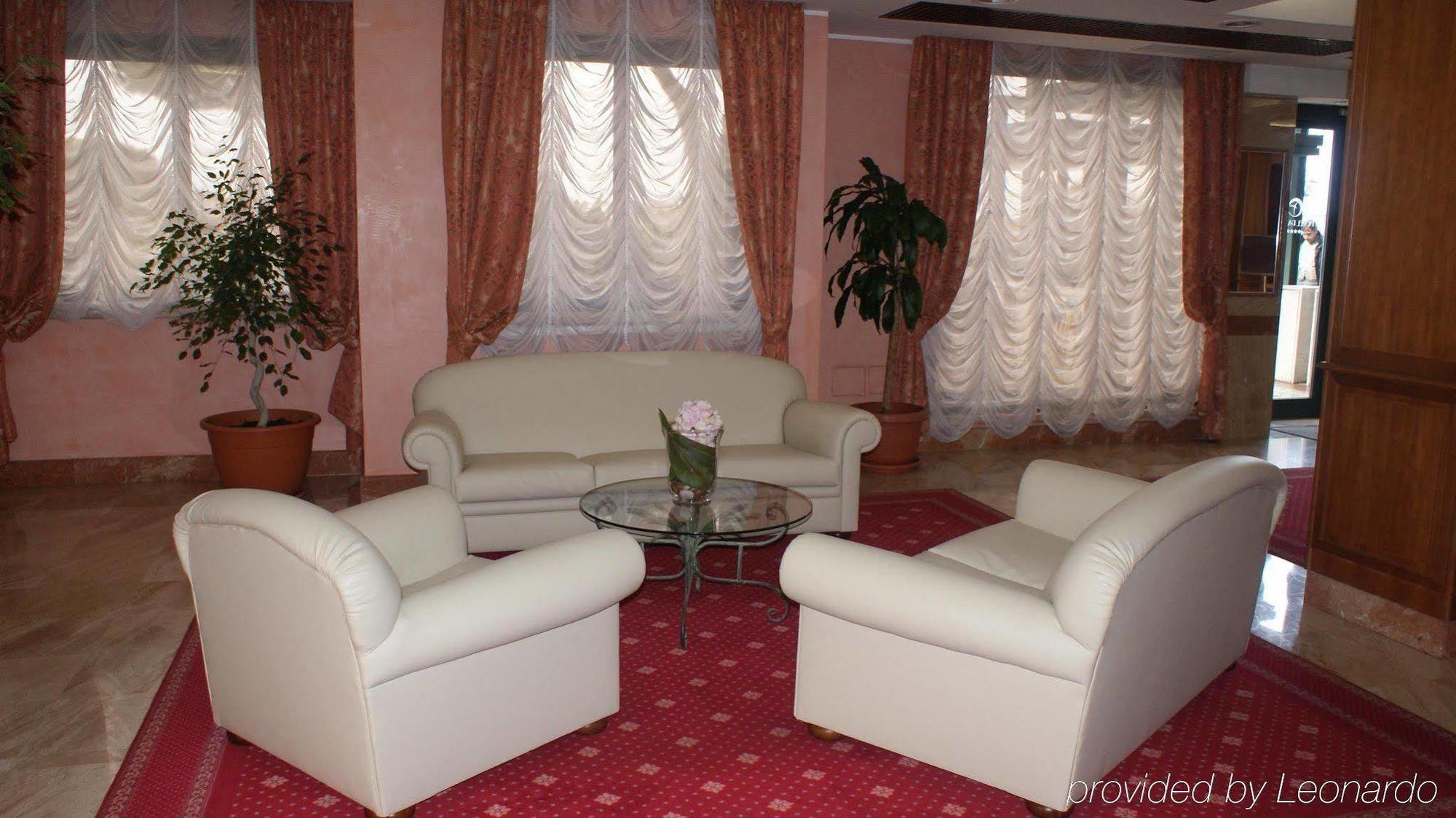 Hotel Palace 2000 Pomezia Esterno foto